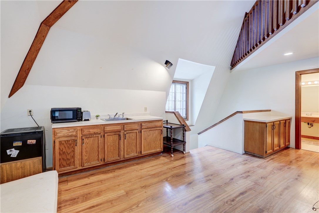 339 Seneca Parkway Rochester, NY 14613 - Photo 31 of 49