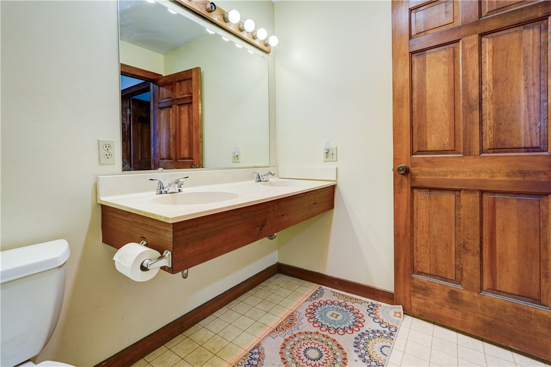 339 Seneca Parkway Rochester, NY 14613 - Photo 40 of 49