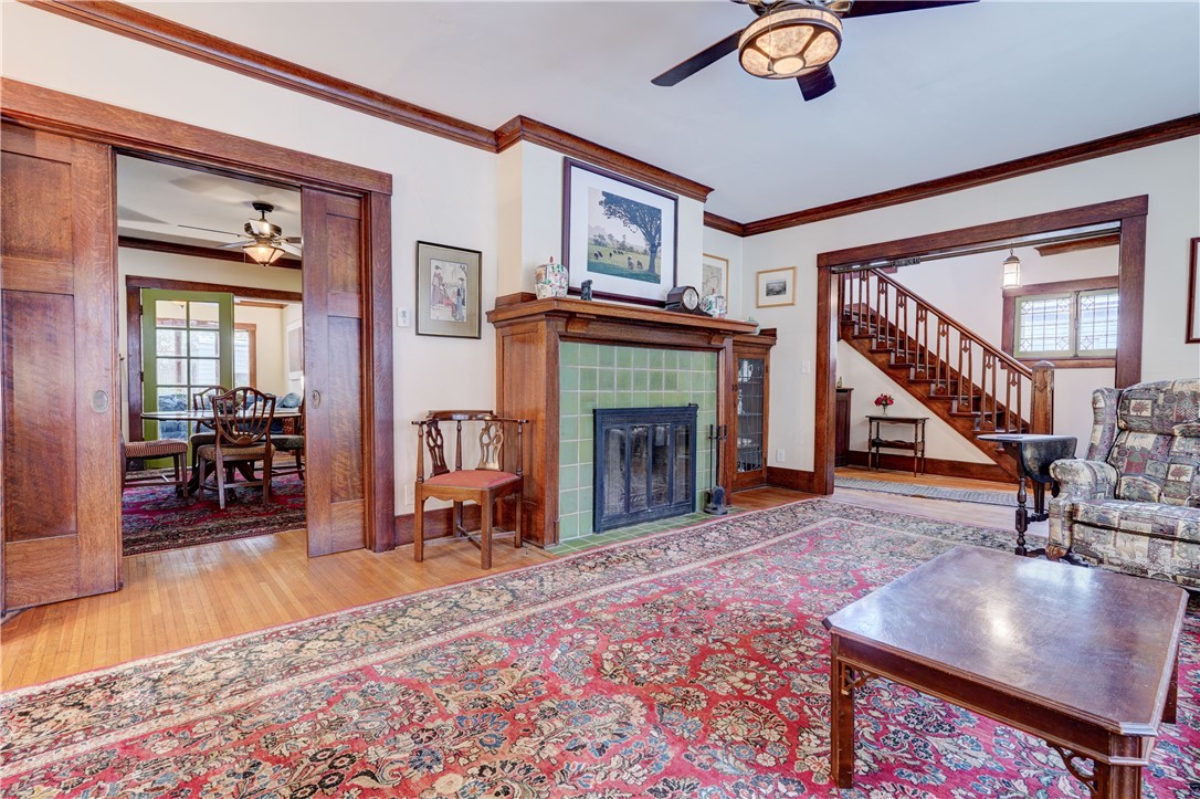 339 Seneca Parkway Rochester, NY 14613 - Photo 7 of 49