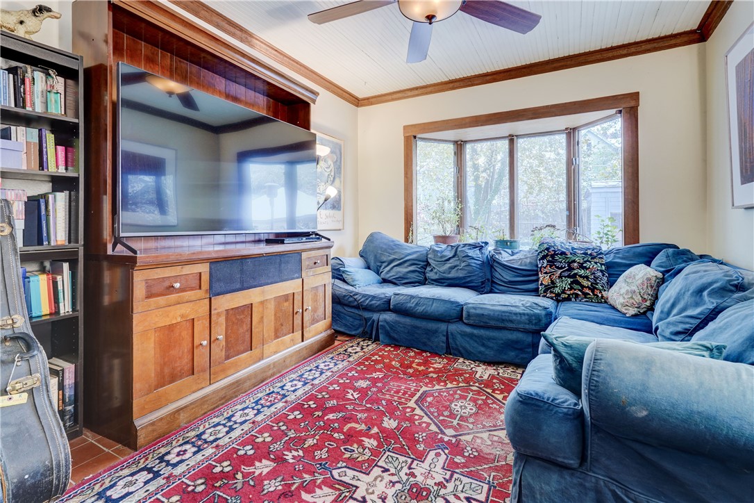 339 Seneca Parkway Rochester, NY 14613 - Photo 10 of 49