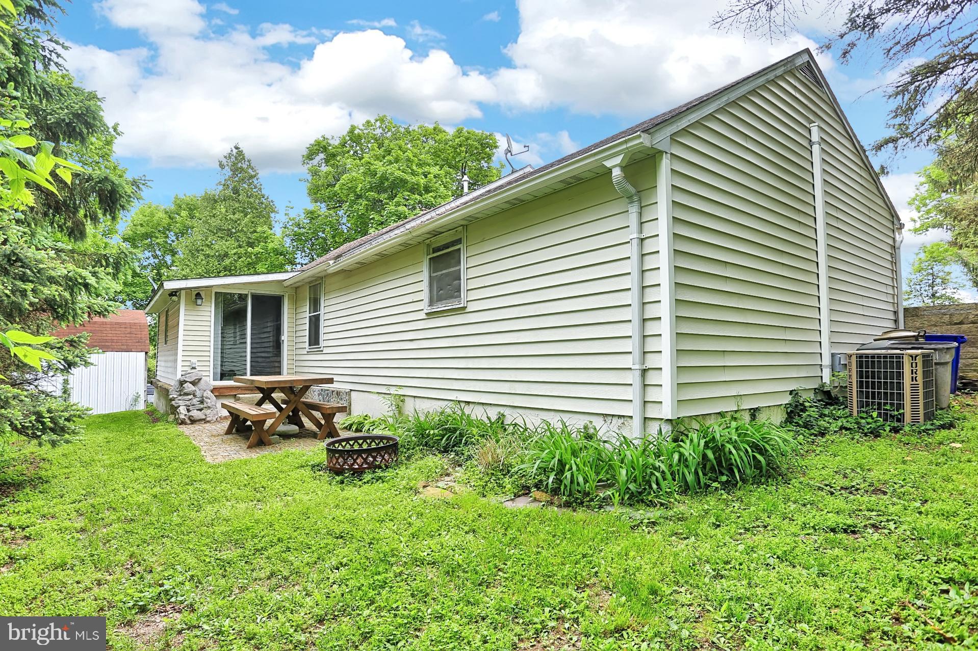 2004 Winding Road York, PA 17408 - Photo 21 of 24 Gallery Image 21