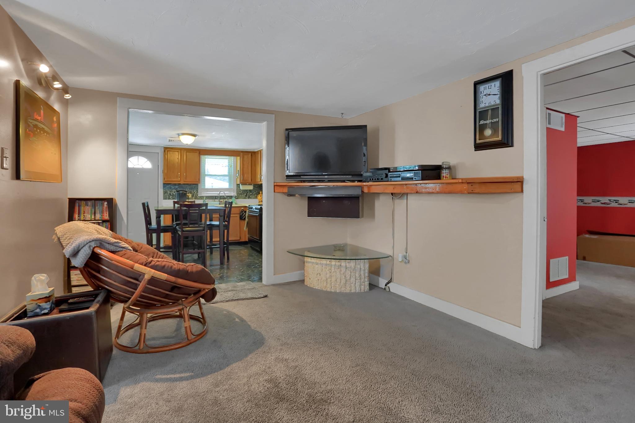 2004 Winding Road York, PA 17408 - Photo 6 of 24 Gallery Image 6