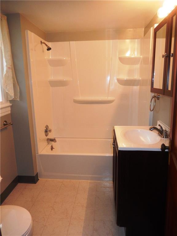 2350 Rochester Road Franklin Park, PA 15237 - Photo 15 of 25 Gallery Image 15