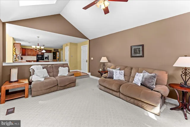 $675,000 | 211 Cullen Way, Newark, DE 19711