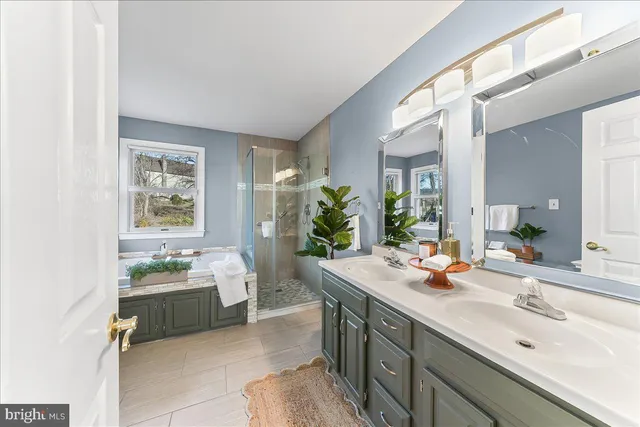 $675,000 | 211 Cullen Way, Newark, DE 19711