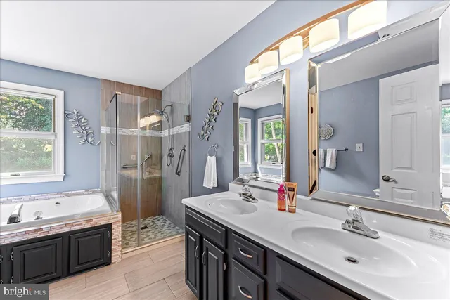 $675,000 | 211 Cullen Way, Newark, DE 19711