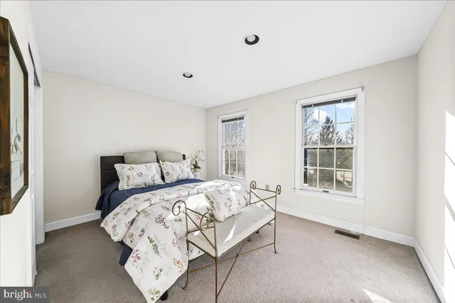 $675,000 | 211 Cullen Way, Newark, DE 19711