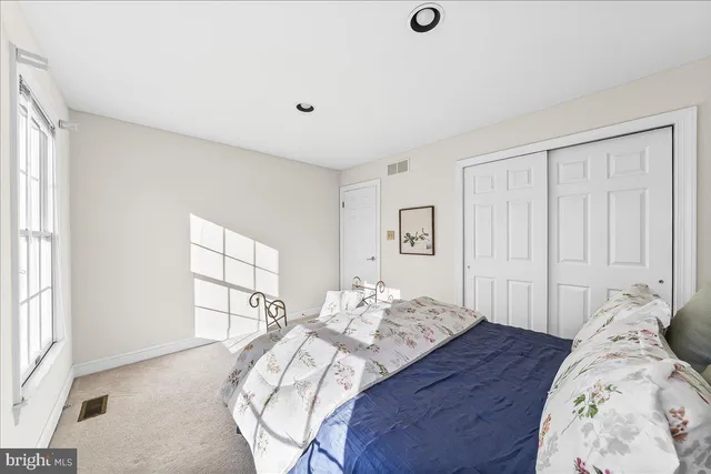 $675,000 | 211 Cullen Way, Newark, DE 19711