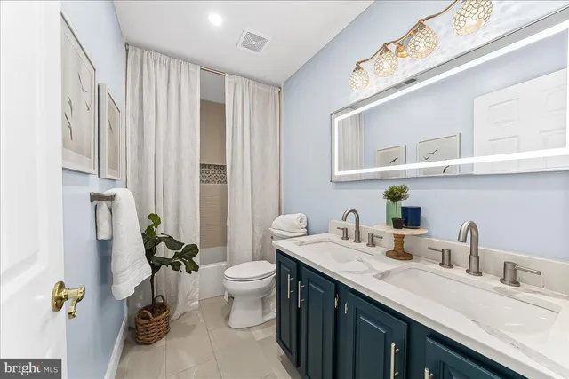 $675,000 | 211 Cullen Way, Newark, DE 19711