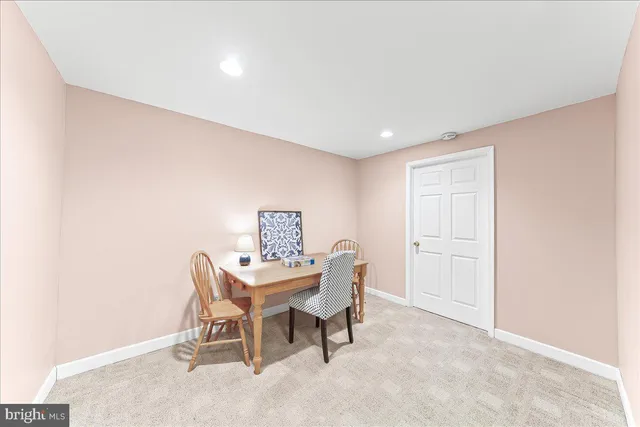 $675,000 | 211 Cullen Way, Newark, DE 19711