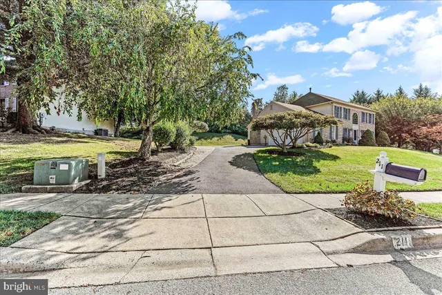 $675,000 | 211 Cullen Way, Newark, DE 19711