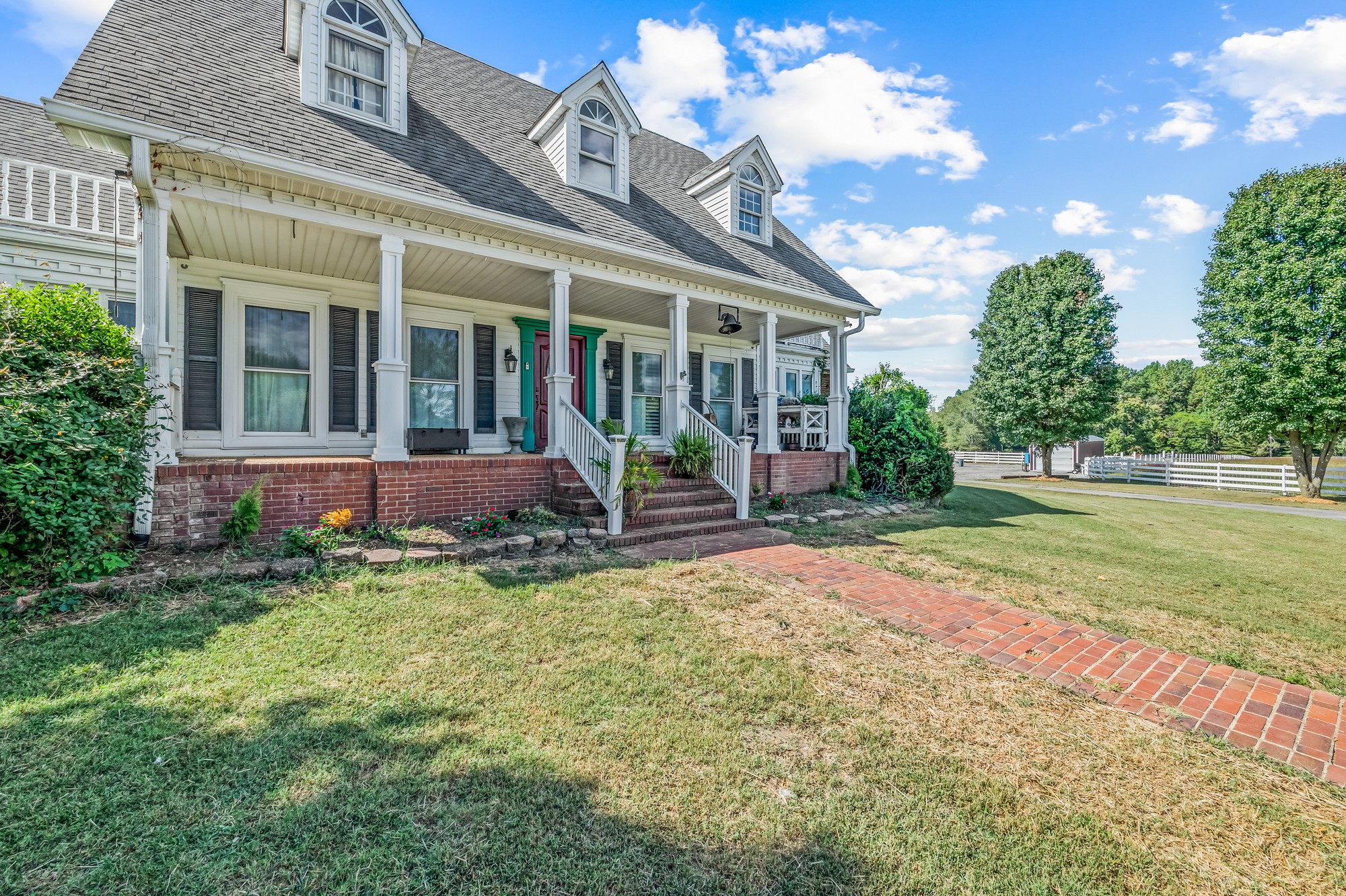 7470 Smith Chapel Road Cookeville, TN 38501 - Photo 6 of 70 front view of a house with a yard