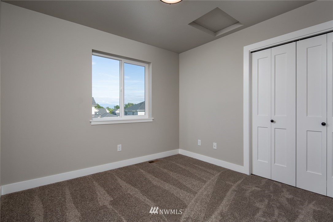 5572 South Church Road Ferndale, WA 98248 - Photo 17 of 30 an empty room with windows
