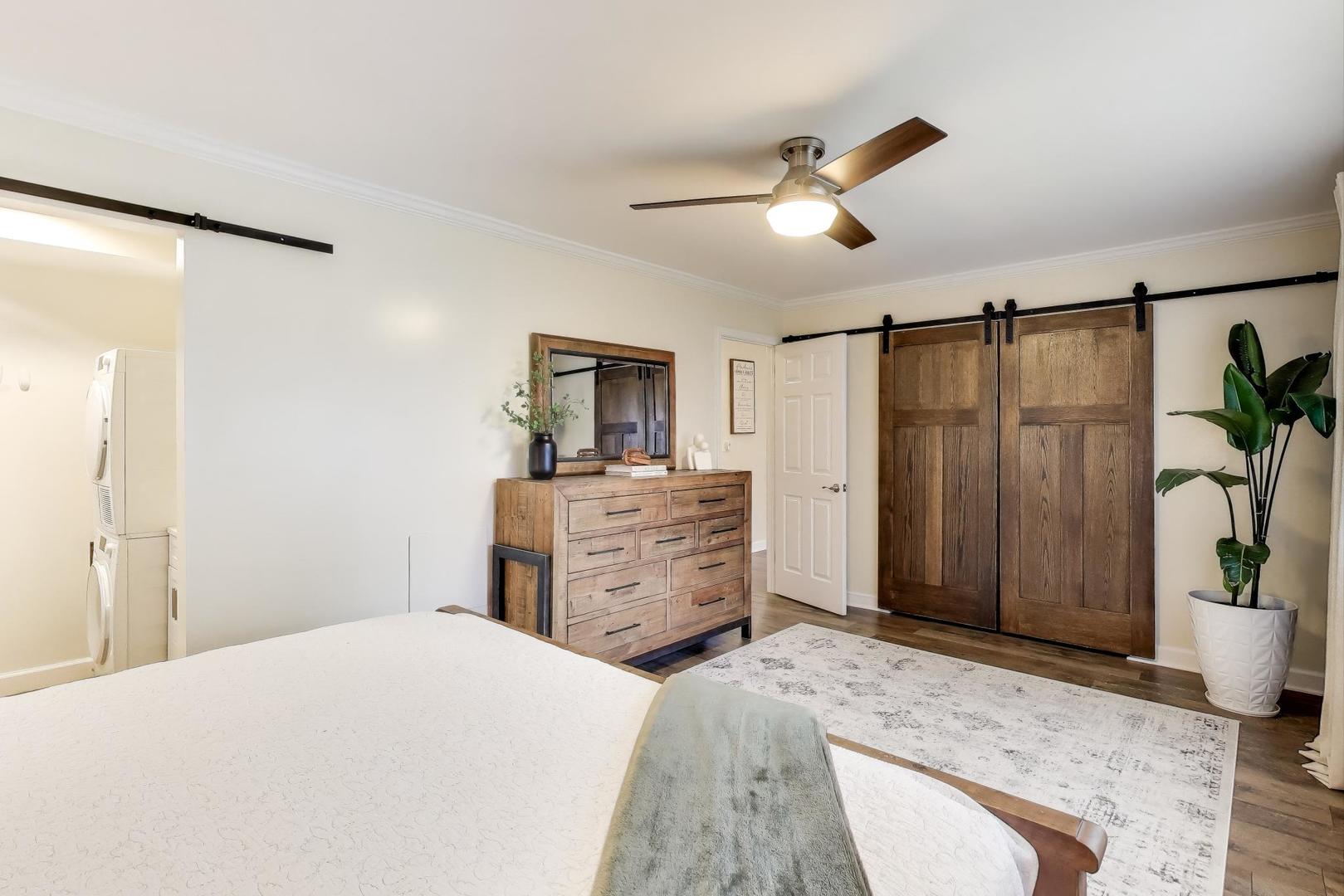 2303 South Goebbert Road, Unit A109 Arlington Heights, IL 60005 - Photo 18 of 40 Gallery Image 18