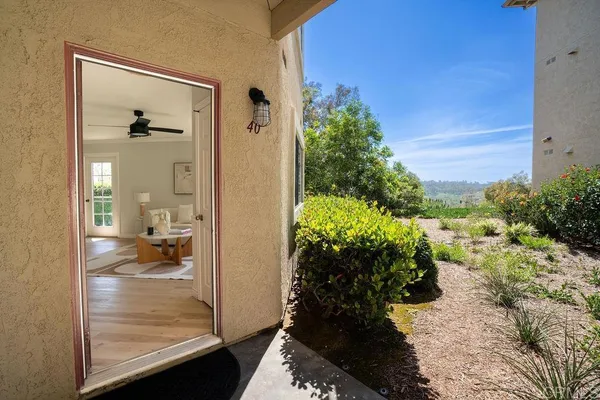 $449,999 | 3475 Paseo De Brisas, Unit 40, Oceanside, CA 92056