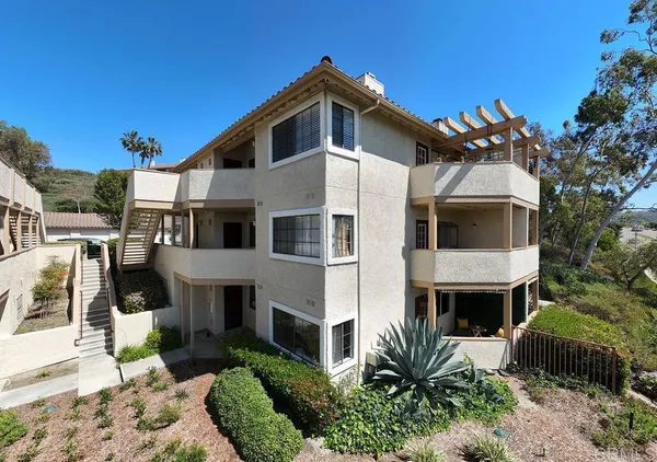 $449,999 | 3475 Paseo De Brisas, Unit 40, Oceanside, CA 92056