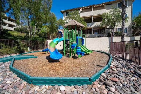 $449,999 | 3475 Paseo De Brisas, Unit 40, Oceanside, CA 92056