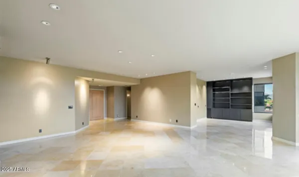 $849,000 | 1040 East Osborn Road, Unit 501, Phoenix, AZ 85014