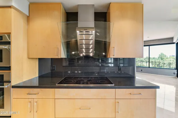 $849,000 | 1040 East Osborn Road, Unit 501, Phoenix, AZ 85014