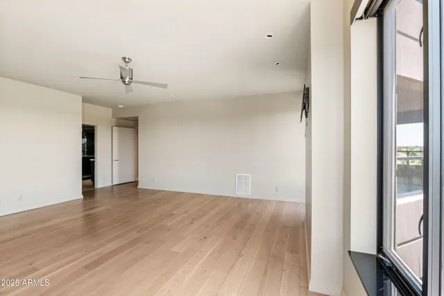 $875,000 | 1040 East Osborn Road, Unit 501, Phoenix, AZ 85014