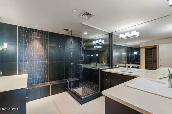 $849,000 | 1040 East Osborn Road, Unit 501, Phoenix, AZ 85014