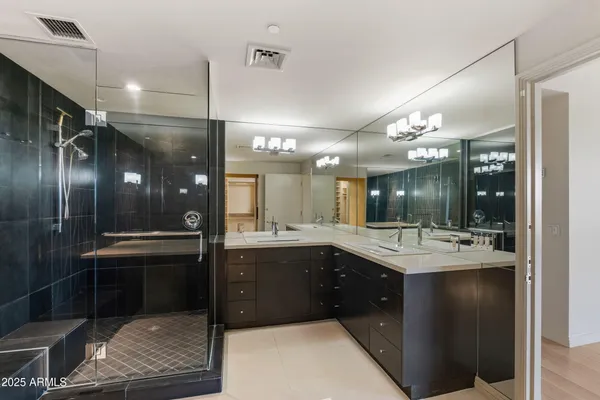 $849,000 | 1040 East Osborn Road, Unit 501, Phoenix, AZ 85014