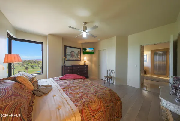 $849,000 | 1040 East Osborn Road, Unit 501, Phoenix, AZ 85014