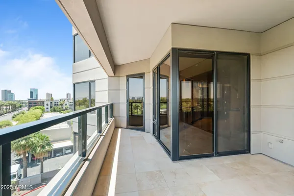 $849,000 | 1040 East Osborn Road, Unit 501, Phoenix, AZ 85014