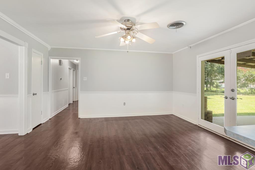 9420 Samoa Avenue Baton Rouge, LA 70810 - Photo 3 of 24