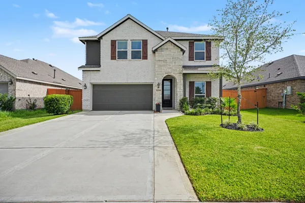 $376,000 | 13716 Windward Mist Drive, La Marque, TX 77568