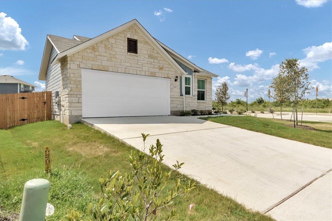 100 Four Star Drive Elgin, TX 78621 - Photo 2 of 20