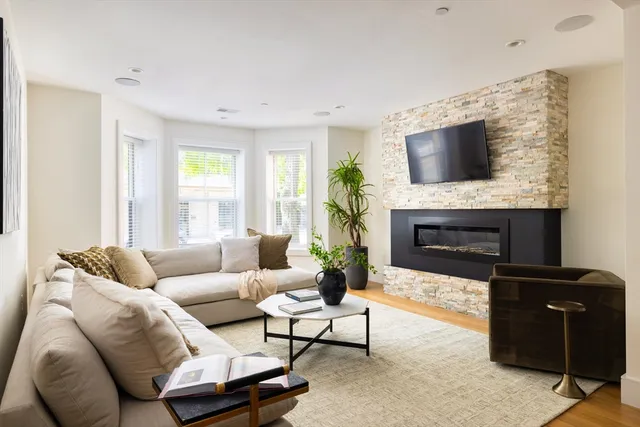 $1,598,000 | 373 Harvard Street, Unit 1, Brookline, MA 02446