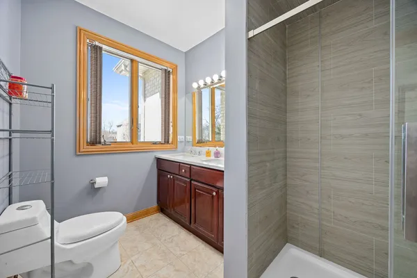 $650,000 | 10225 South 81st Court, Palos Hills, IL 60465