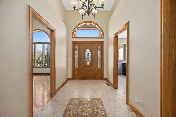 $650,000 | 10225 South 81st Court, Palos Hills, IL 60465