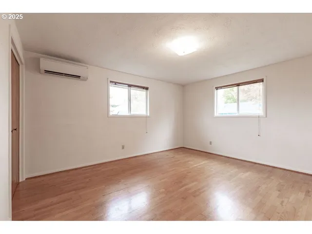 $400,000 | 4494 Cascade Drive, Eugene, OR 97402