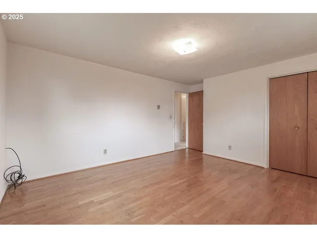 $400,000 | 4494 Cascade Drive, Eugene, OR 97402