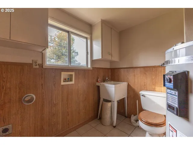 $400,000 | 4494 Cascade Drive, Eugene, OR 97402