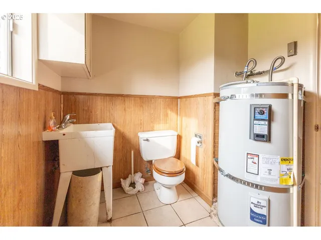 $400,000 | 4494 Cascade Drive, Eugene, OR 97402