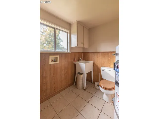 $400,000 | 4494 Cascade Drive, Eugene, OR 97402