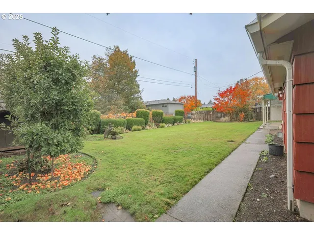 $400,000 | 4494 Cascade Drive, Eugene, OR 97402