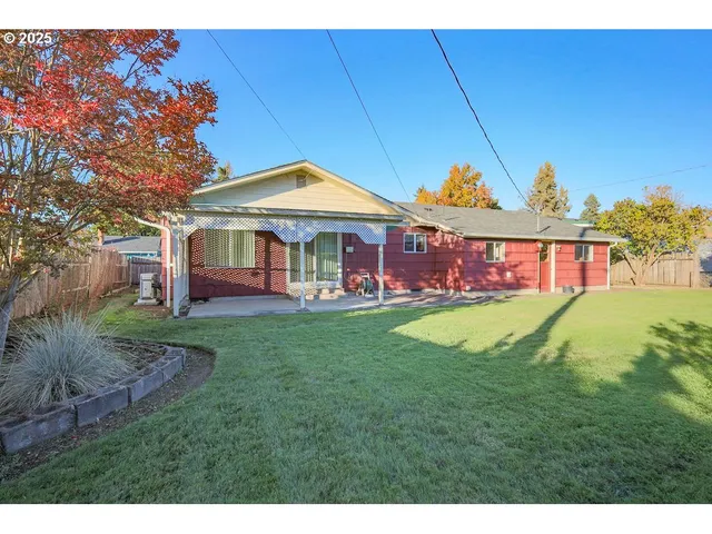 $400,000 | 4494 Cascade Drive, Eugene, OR 97402