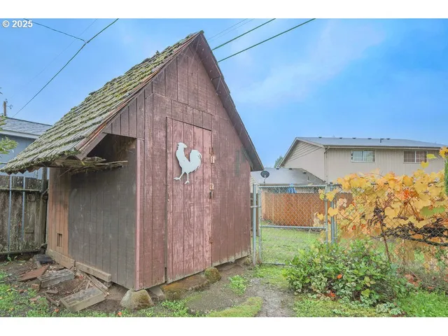 $400,000 | 4494 Cascade Drive, Eugene, OR 97402