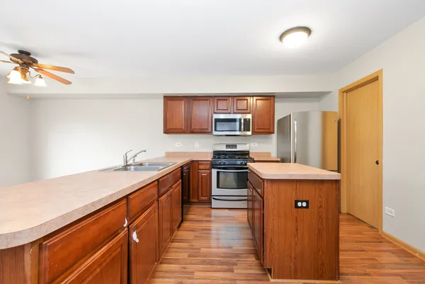 $2,500 | 25273 Faraday Road, Manhattan, IL 60442