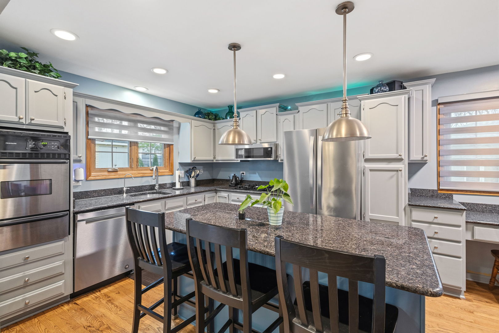 520 Birchwood Road Frankfort, IL 60423 - Photo 6 of 18