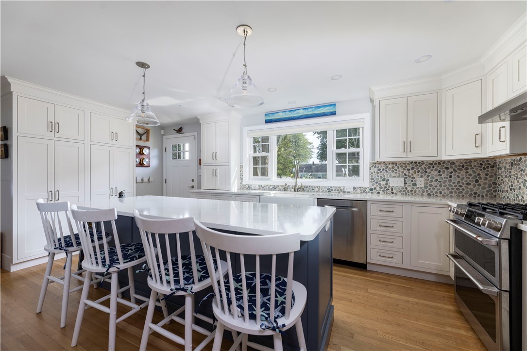 51 Flintstone Road Narragansett, RI 02882 - Photo 7 of 49