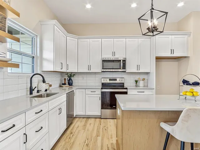 $450,990 | 4132 Tbb Summer Oak Road, Smithton, IL 62285