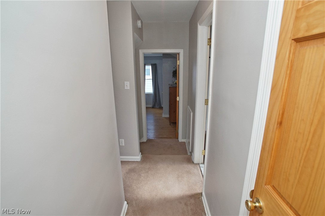 5606 Dorset Road Lyndhurst, OH 44124 - Photo 15 of 35