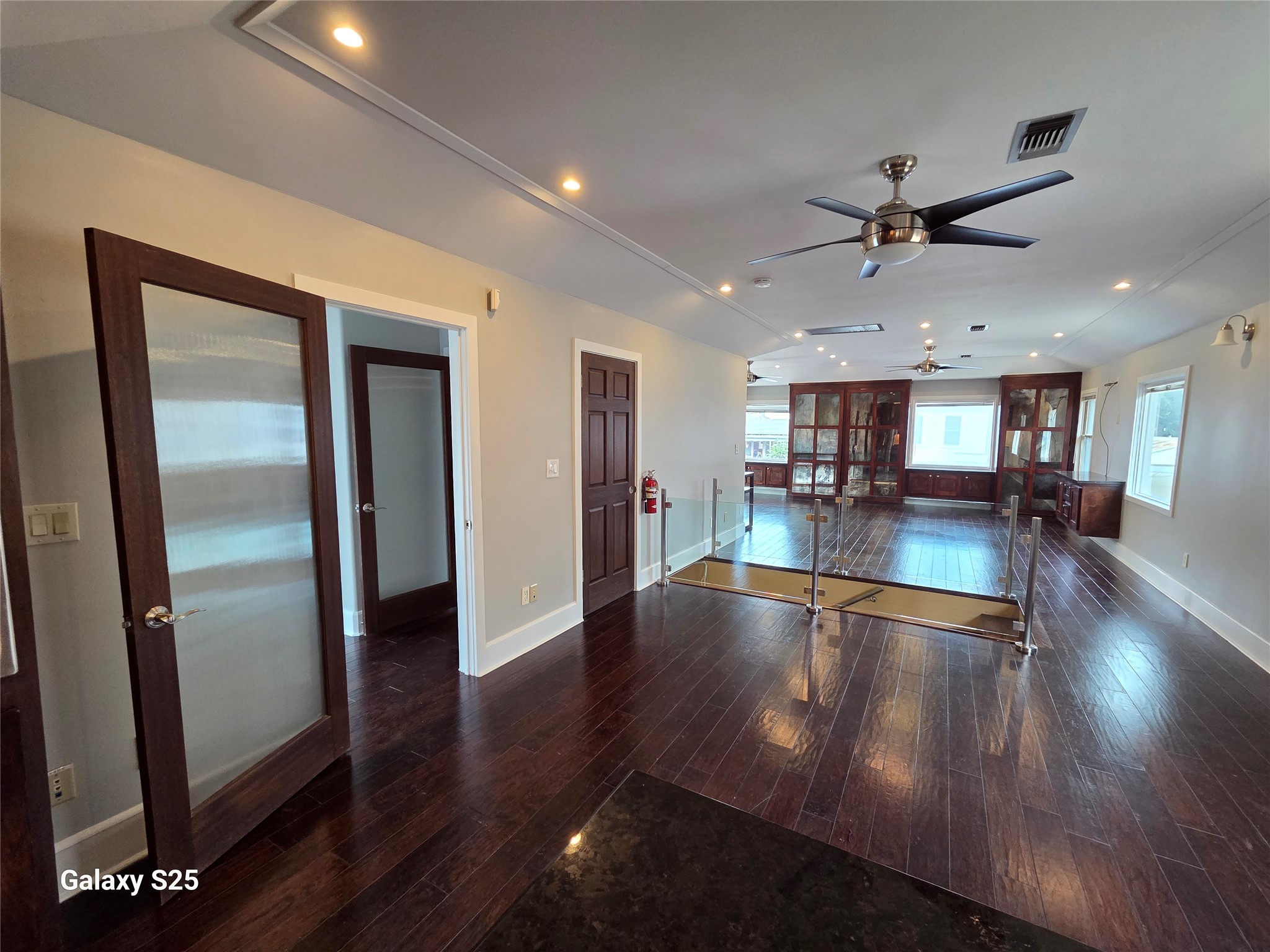 102 East 5th Street Houston, TX 77007 - Photo 20 of 44 Kitchen- view towards Dining Area and Stairway