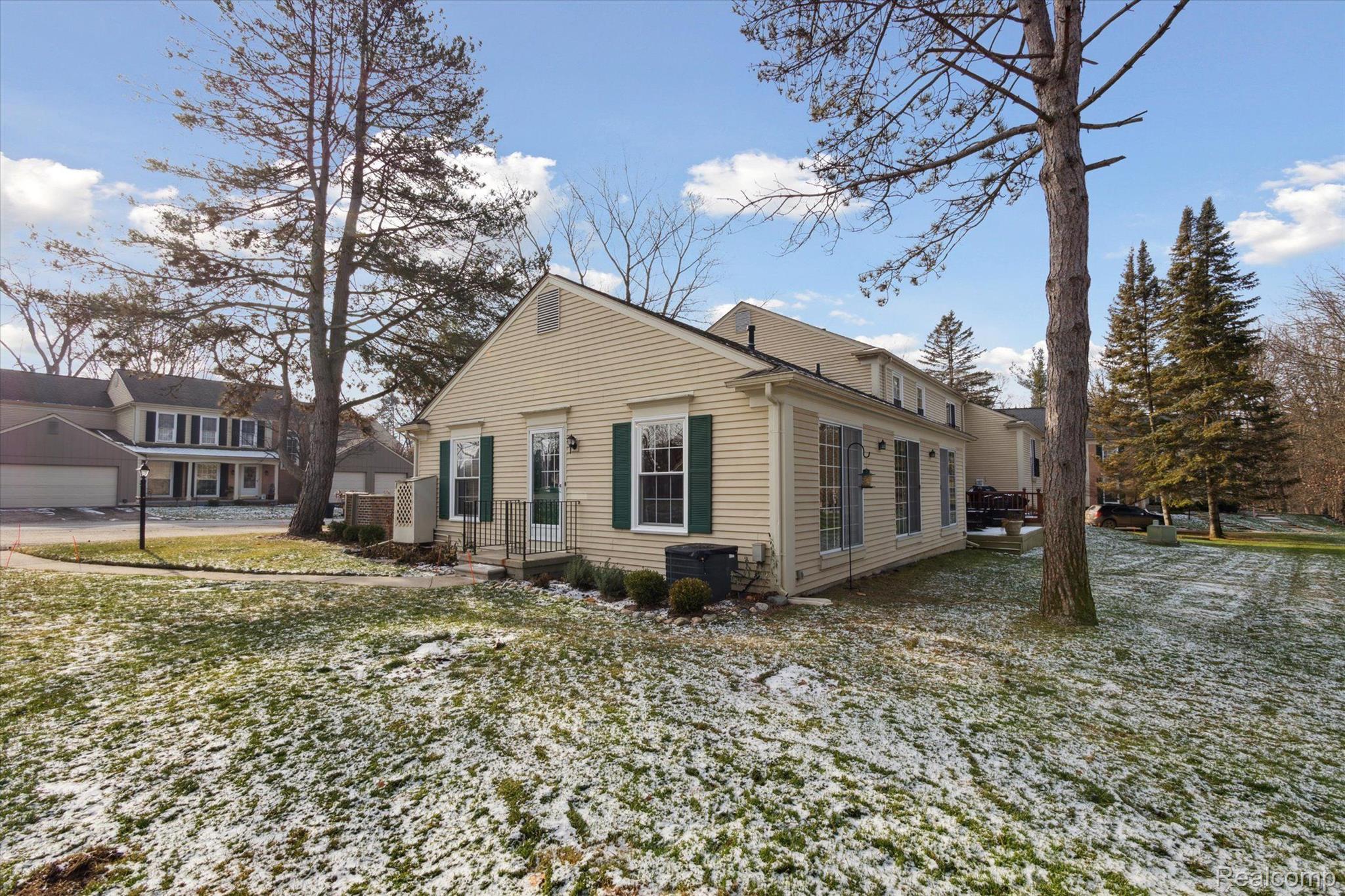 1499 Carriage Lane Rochester, MI 48306 - Photo 2 of 16 Park-like setting...steps from Paint Creek Trail