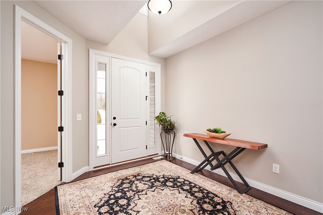 33050 Miles Road Solon, OH 44139 - Photo 2 of 19 Foyer
